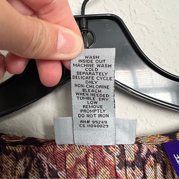 Catherines Brown Crochet Neckline Tunic Top Plus Size 1XWP Pleated Boho Mature - Picture 7 of 7